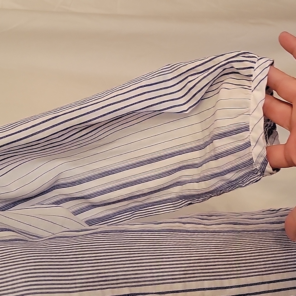 Universal Threads tunic - Picture 3 of 3